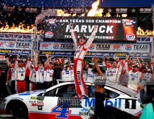 Kevin Harvick (4) arrives in Victory Lane after winning the Texas AAA 500 at Texas Motor Speedway on Sunday, Nov. 5, 2017. Harvick took the lead in the last 10 laps. (Bob Booth/Fort Worth Star-Telegram/TNS)